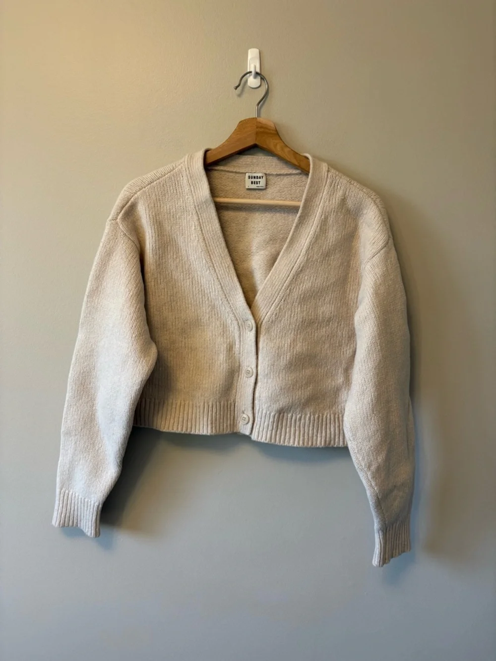 Aritzia Sunday Best Bianca Cardigan - Picture 2 of 6